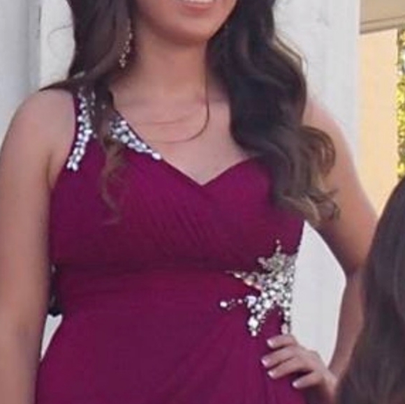 Beautiful prom dress - Picture 3 of 4